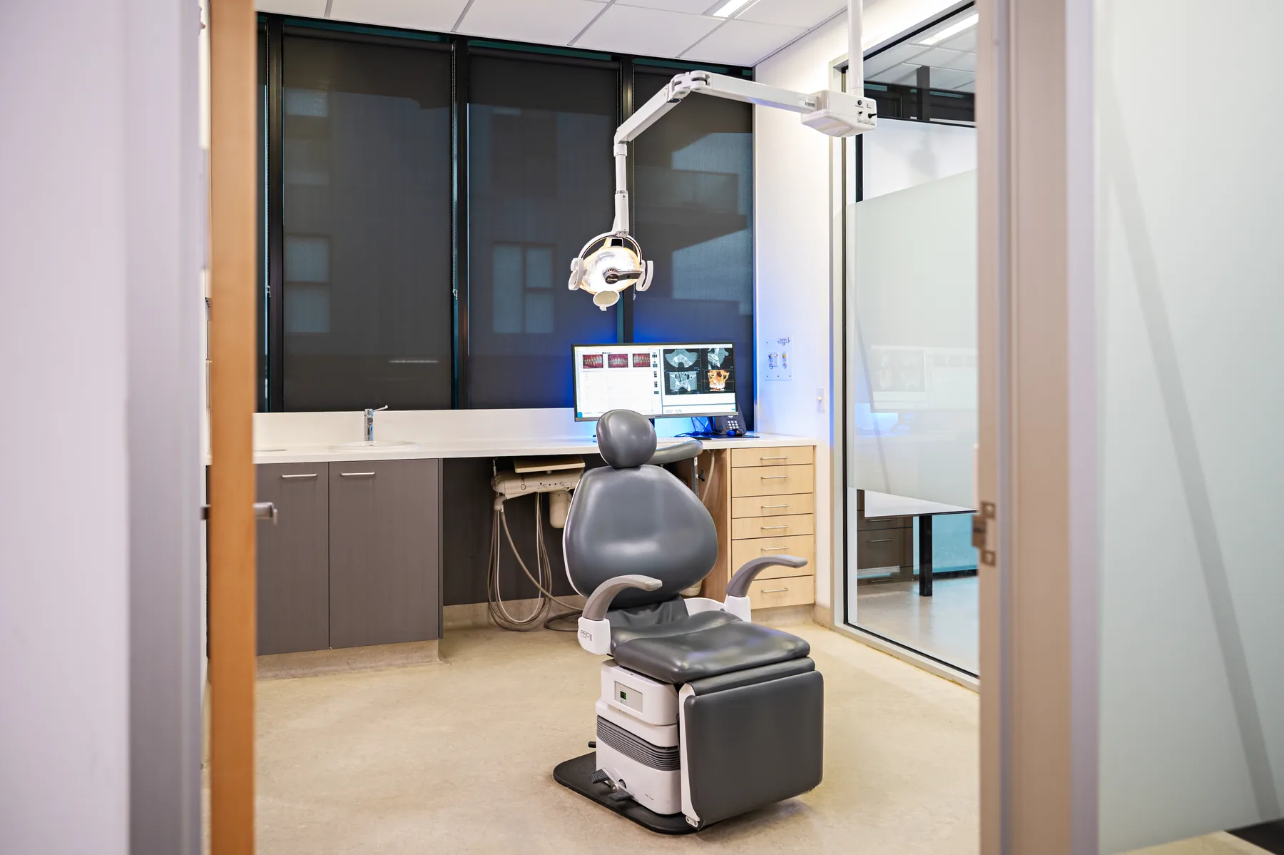 Dental treatment room and imaging suite